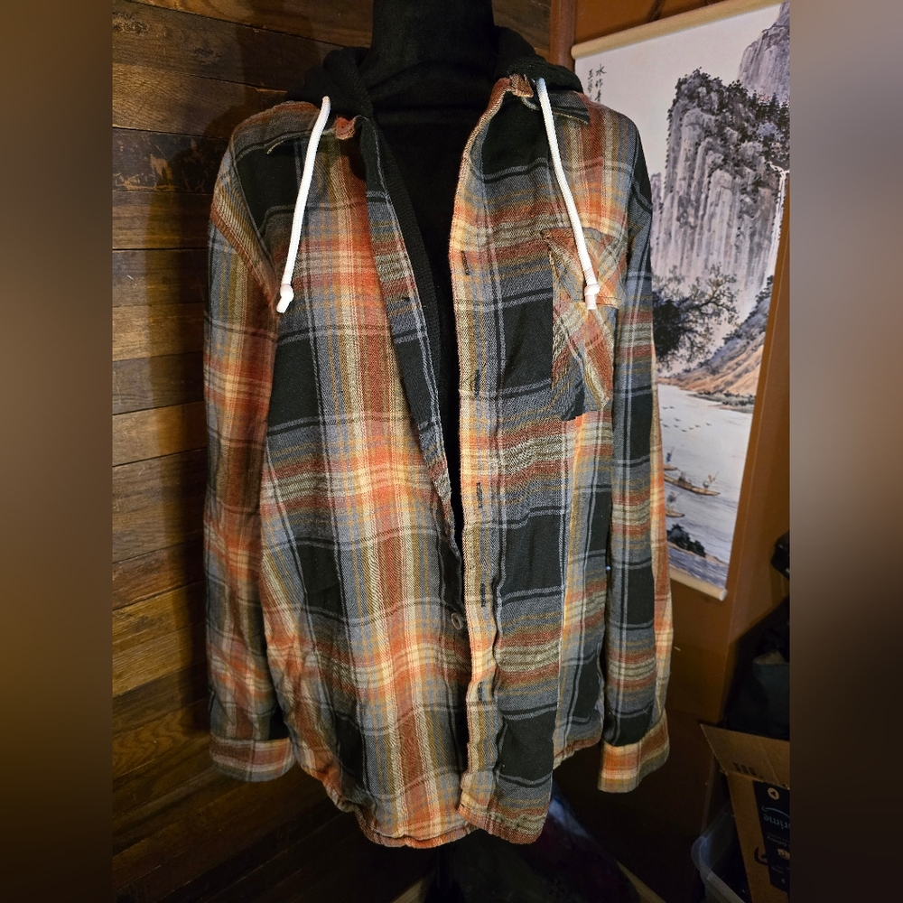 Reverse Threads M Brown Plaid Flannel w/ Black Hood